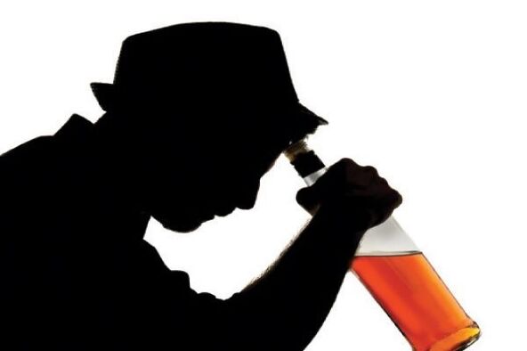 un bărbat bea alcool cum să renunțe