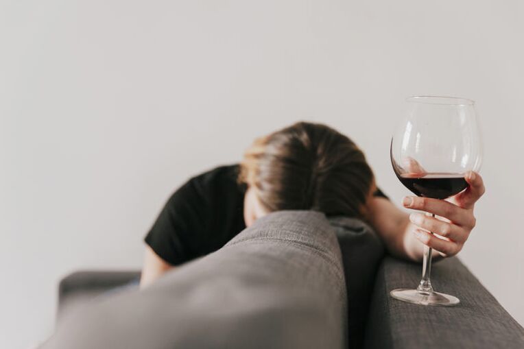 Vătămarea alcoolului pentru femei
